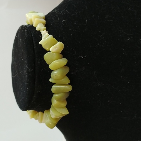 Handmade Olive "Serpentine" Chip Choker - Picture 1 of 4
